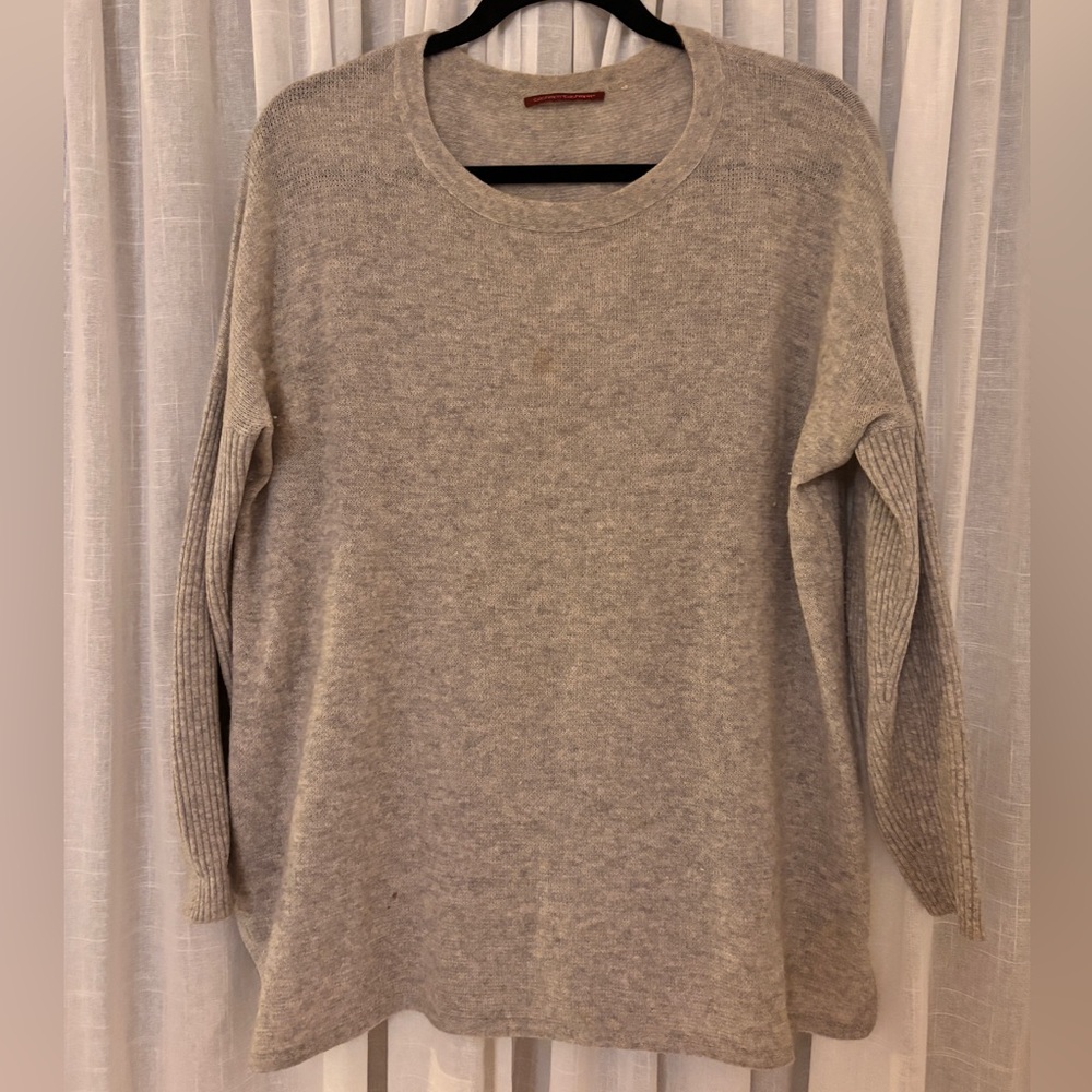 Elegant Heather Gray Women's Crew Neck Sweater